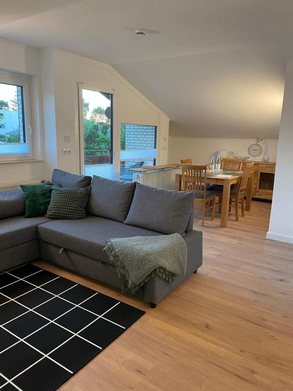 --Renoviert-- Ruhige 1-Zimmer Einliegerwohnung Mit Kueche Und Bad In Grossburgwedel Exterior foto